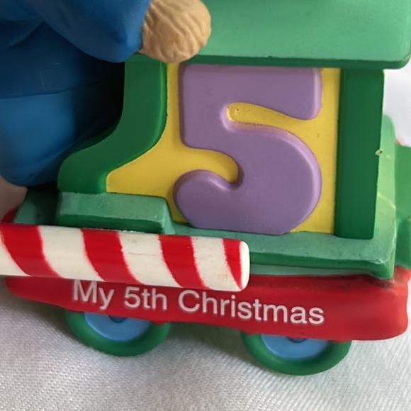 Vintage Hallmark Keepsake Child’s fifth Christmas Train Ornament Dated 2… - Picture 6 of 9